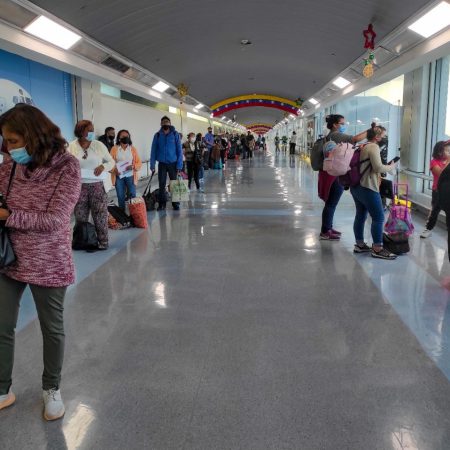 Regresaron 187 connacionales migrantes desde Argentina con Vuelta a la Patria