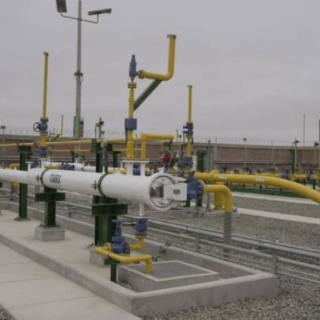 Maduro invita a empresarios europeos a invertir en gas
